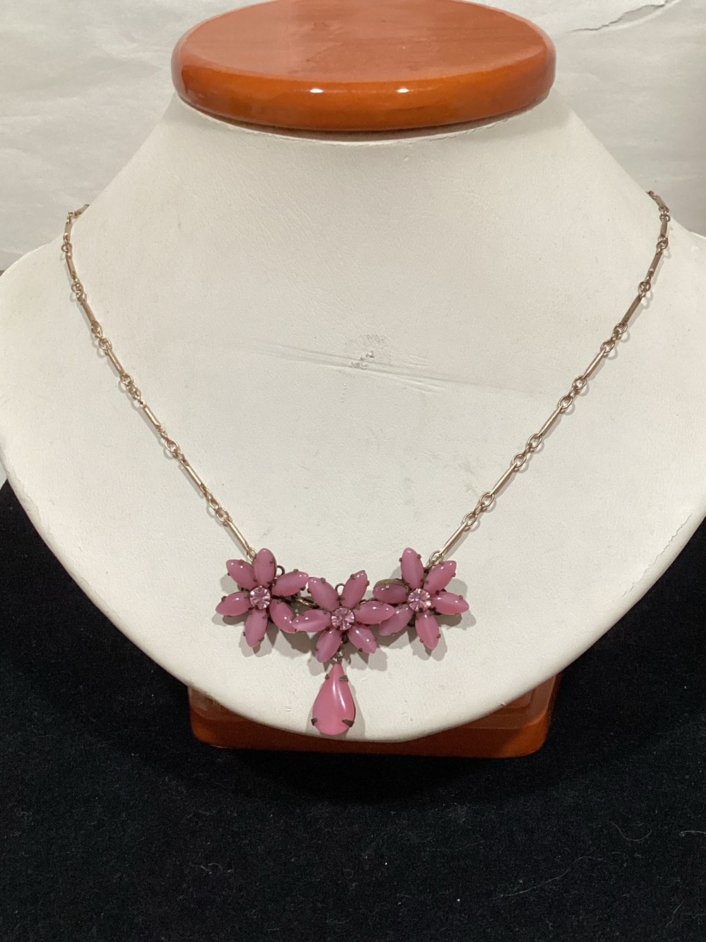 Pink Floral Cluster Pendant Necklace with Teardrop Accent